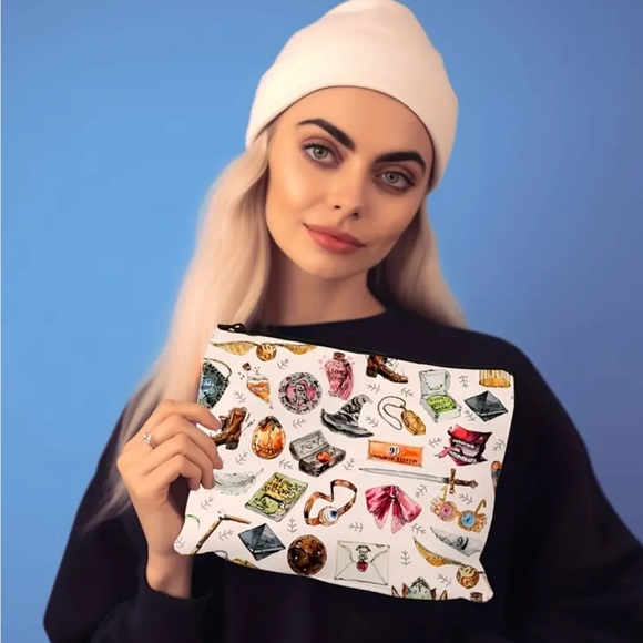 Harry Potter Cosmetic Bag - Picture 5 of 7